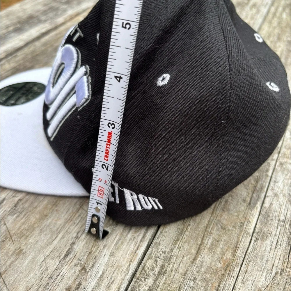 Black and Gray Detroit Cap - Picture 7 of 10